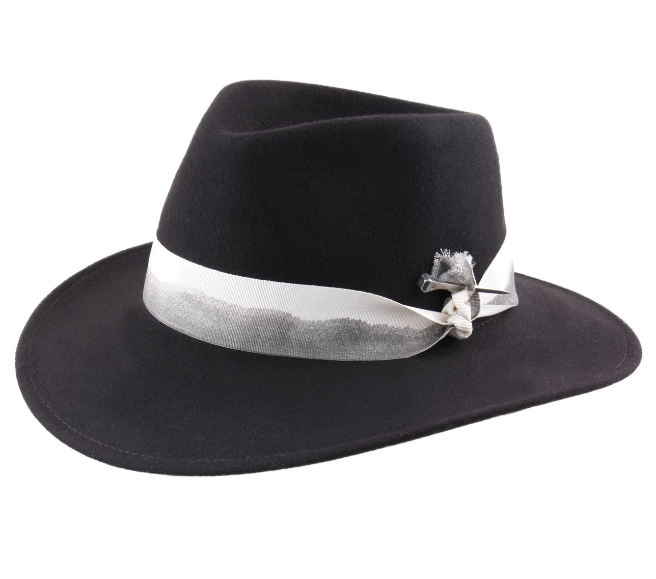 chapeau aventurier L'Incomparable chapeau aventurier L'Incomparable